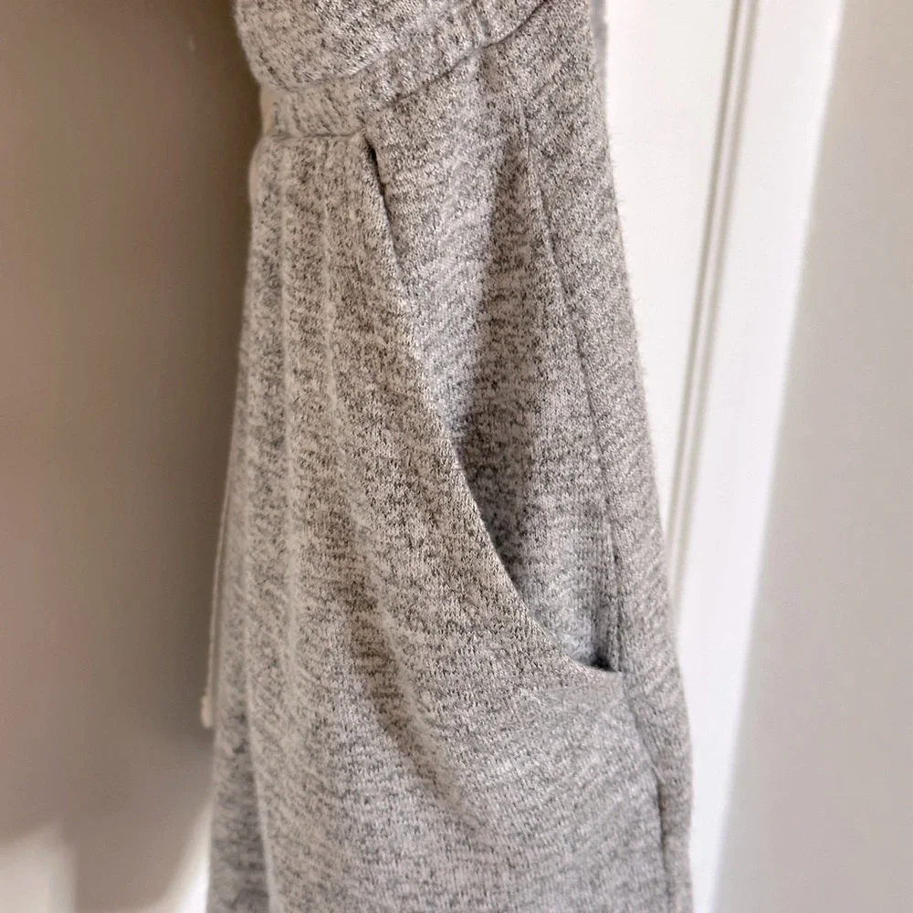 NWT Aritzia Wilfred Free Izabel Romper in Heather White Gray Size M - Picture 6 of 8